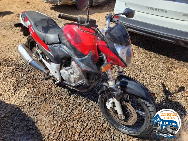 LOTE 06 HONDA CB 300 R 2015/2015